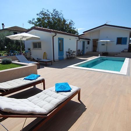 B&B La Gatta Sul Tetto Borgo san Donato  Exterior photo
