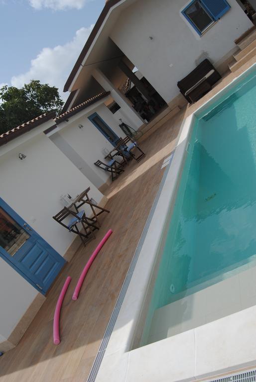 B&B La Gatta Sul Tetto Borgo san Donato  Exterior photo