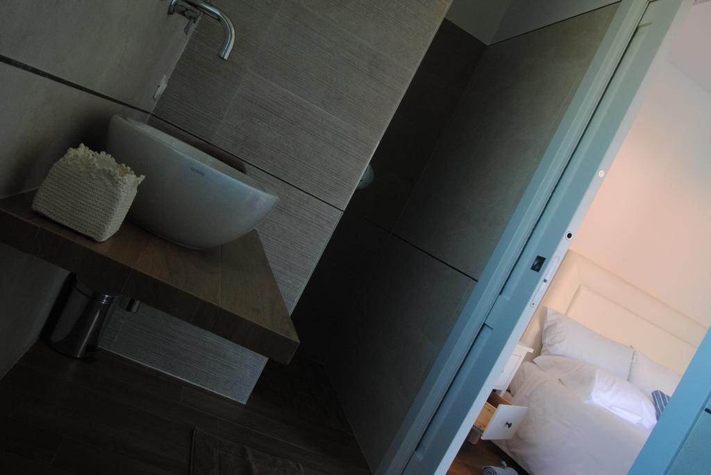 B&B La Gatta Sul Tetto Borgo san Donato  Exterior photo